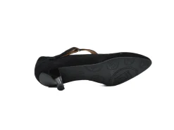 L'AMOUR DES PIEDS Kavya