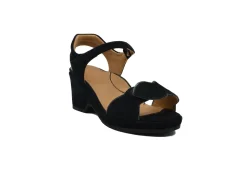 L'AMOUR DES PIEDS Marora