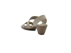 MUNRO M472456 LUCIA